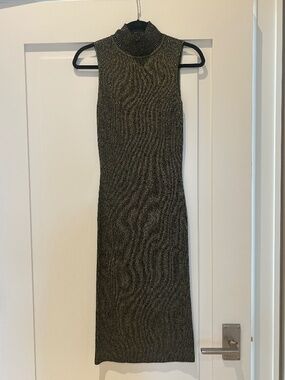 BB Dakota Dress, size XS, black and gold